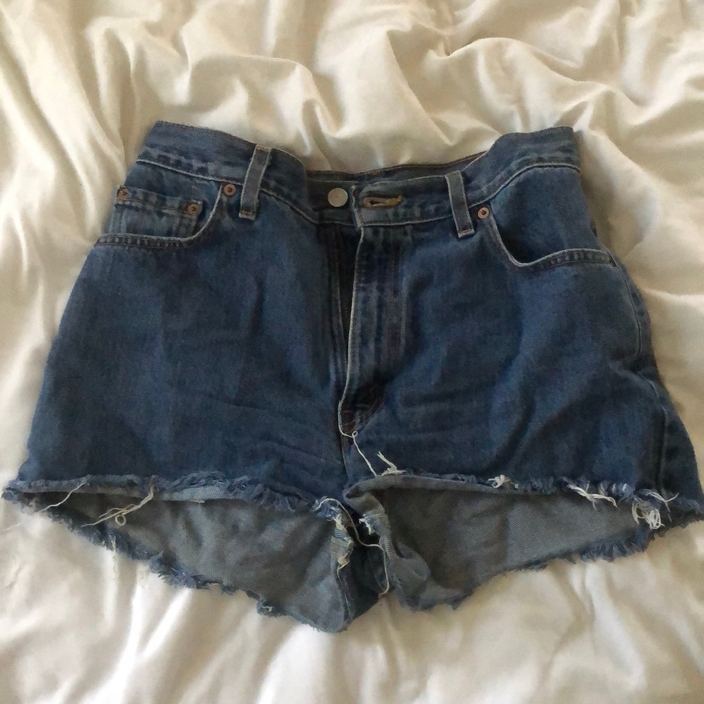 Levi 550 high waisted shorts size 10